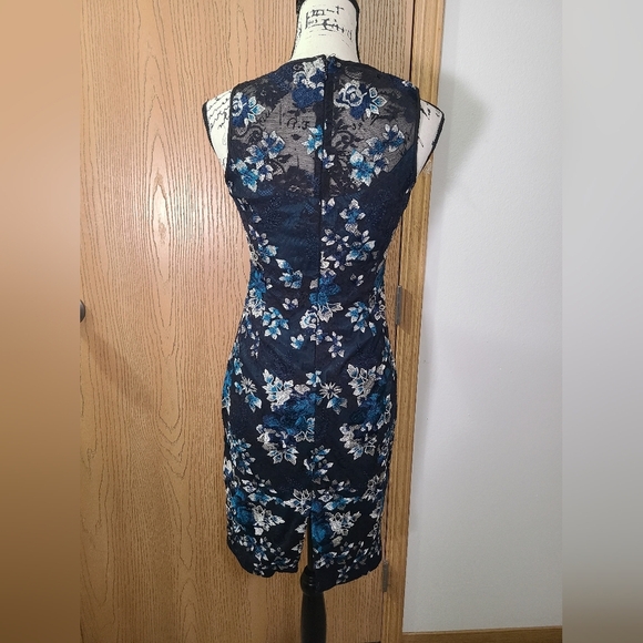 White House Black Market Lace Floral Embroidered Metallic Cocktail Dress - Picture 3 of 4